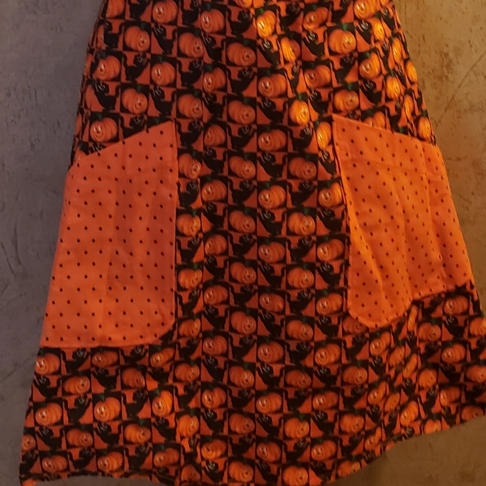 Apron - Picture 2 of 4
